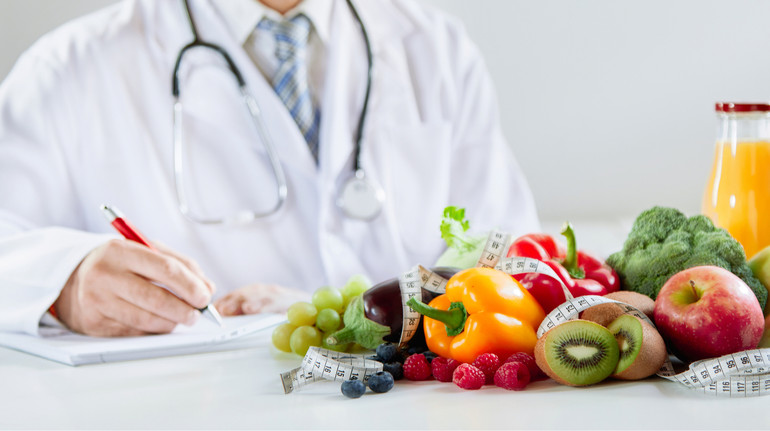 Cum lipsa vitaminelor afectează energia și sănătatea pielii